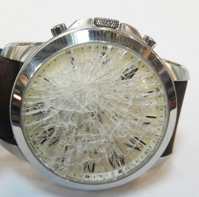 Сломанные наручные часы. Разбитые наручные часы. Стекла для наручных часов. Часы с минеральным стеклом. Минеральное стекло для часов.